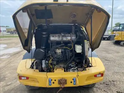 2019 John Deere 324L - Image 2