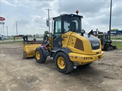 2019 John Deere 324L - Image 4